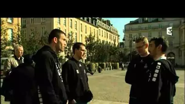 Les volleyeurs rennais reçu à la mairie.wmv