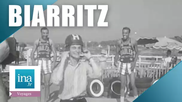 Claude François et les Harlem Globetrotters en vacances à Biarritz | Archive INA