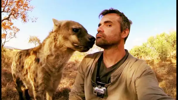 Cet homme est le meilleur ami d&#039;une hyène (Kevin Richardson) - ZAPPING SAUVAGE