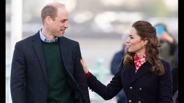 Des photos du Prince William à une soirée “célibataire” refont surface, Kate au plus mal.