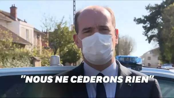 Policière tuée à Rambouillet: Macron et Castex assurent que la France "ne cédera rien" au terrorisme