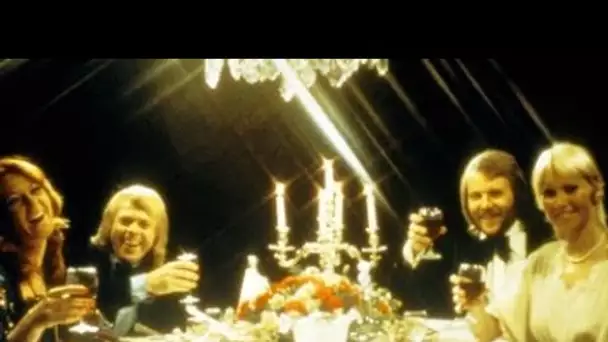 PHOTO ABBA annonce son grand retour : le look du quatuor fait mourir de rire les...