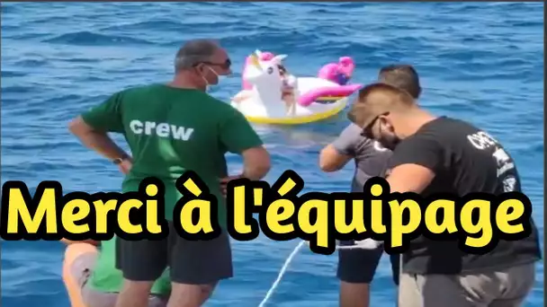 Grèce : A la dérive sur une bouée licorne, une fillette sauvée par un ferry
