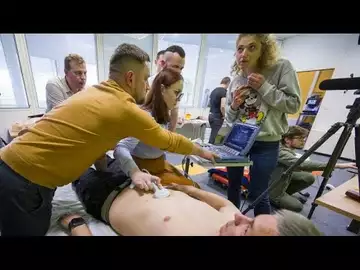 Des soignants ukrainiens se forment en France à la médecine de guerre