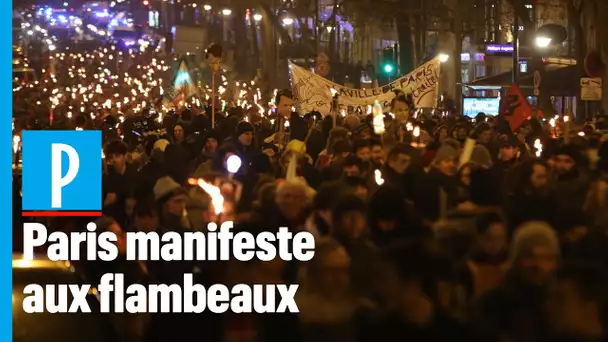 Une marche aux flambeaux contre la réforme des retraites