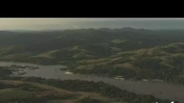 Gabon : colline, rivière et forêt