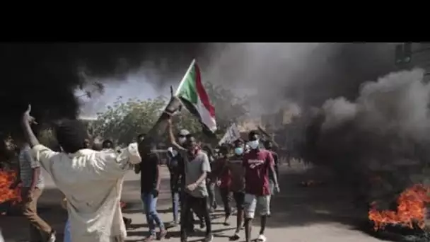 Soudan : Des milliers de manifestants anti-putsch malgré la coupure d'internet et du téléphone par l