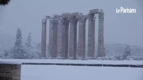 Grèce : Athènes et ses plages sont sous la neige