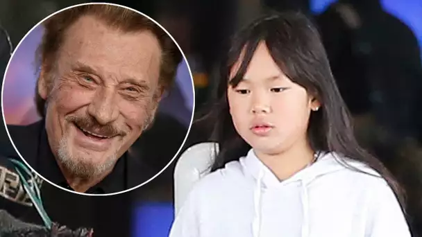 Joy Hallyday endormie sur la tombe de Johnny : cette image qui émeut