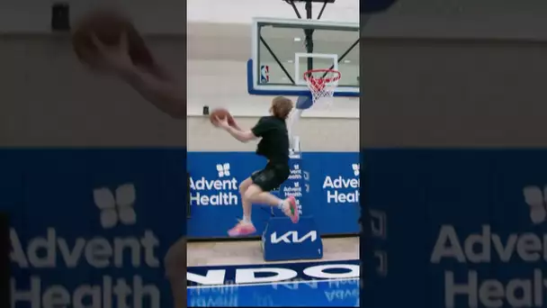 @TristanJass  crashed Mac McClung's dunk practice to toss a trick shot style assist! 🤯