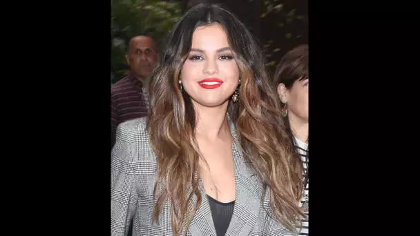 Selena Gomez : son look Bloody lors du tournage de son dernier projet Partagez sur Facebook