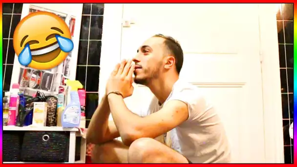 JE PRANK LIA SOUS LA DOUCHE ELLE PETE UN PLOMB !!