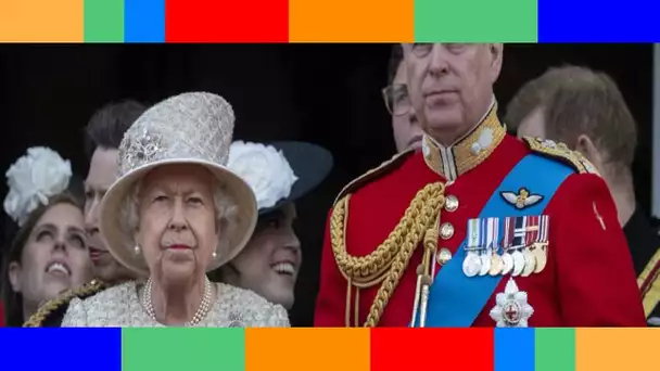 👑  Le prince Andrew, nouveau confident “le plus proche” d’Elizabeth II depuis le décès du prince Ph