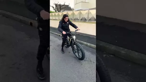 Ma sœur fais de la moto pour la première fois