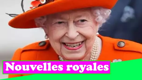 La reine ravit les fans royaux avec le retour de Buckingham Palace après des mois d'absence