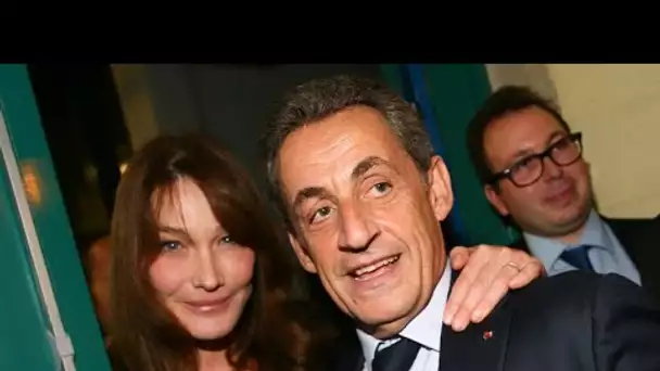 Carla et Nicolas Sarkozy amoureux à Disneyland