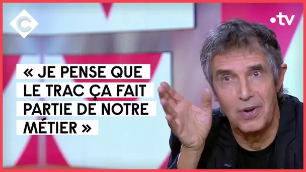 Julien Clerc et Michèle Bernier - C à vous - 29/11/2021