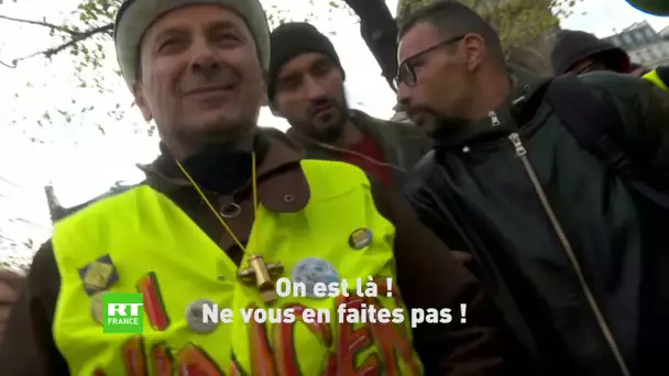 «On est avec vous !» : à Lyon, des Gilets jaunes défendent des journalistes de RT France