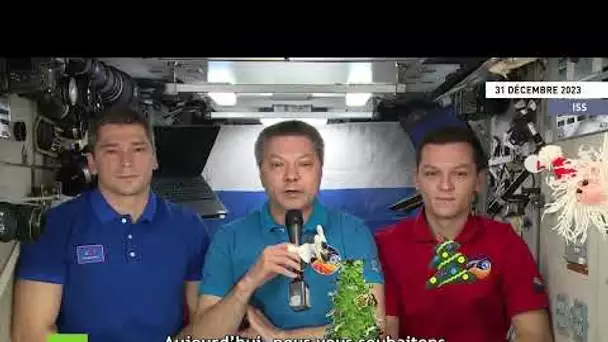 🇷🇺  Les cosmonautes de Roscosmos ont souhaité une bonne année aux Russes depuis l’ISS
