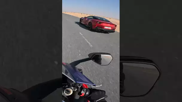 FERRARI vs MOTO ! 🏁😧