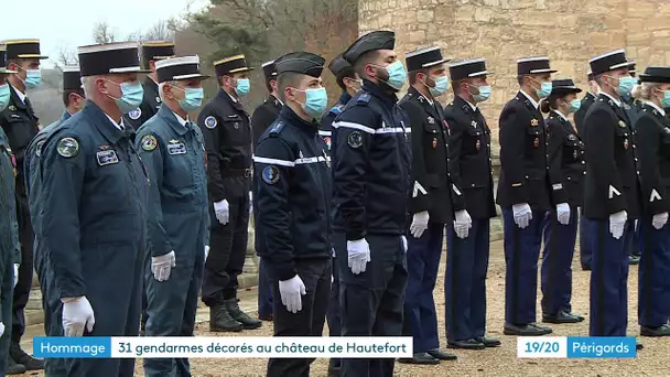 Sécurité : 31 gendarmes décorés au château de Hautefort