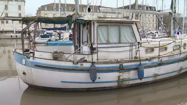 Chasse aux bateaux ventouses dans le port de Rochefort