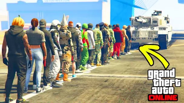 30 PLAYERS VS 1 TANK - GTA 5 ONLINE