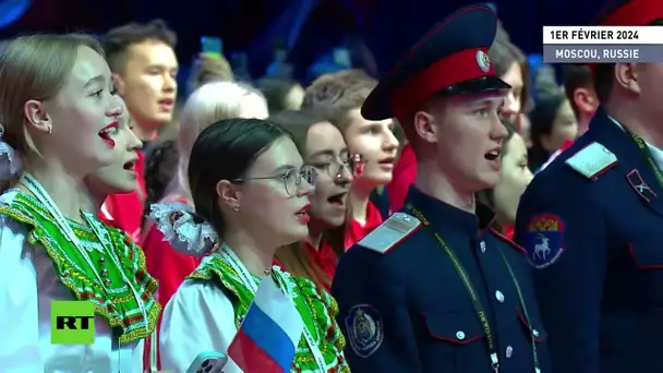 Vladimir Poutine a chanté l'hymne avec les participants au congrès du « Mouvement des premiers »
