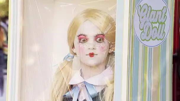 Costume de poupée effrayante à l'école