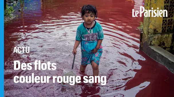 Indonésie : les inondations touchent une usine textile, des flots rouge sang se déversent dans les