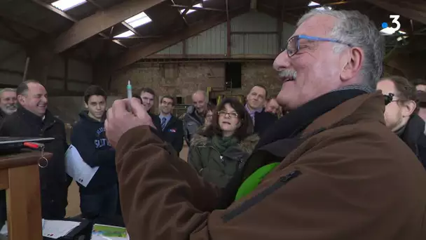 Dans l'Orne, des agriculteurs organisent un épandage témoin pour regagner la confiance du public