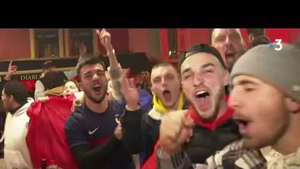 Les supporters niçois fêtent la victoire de la France face au Maroc