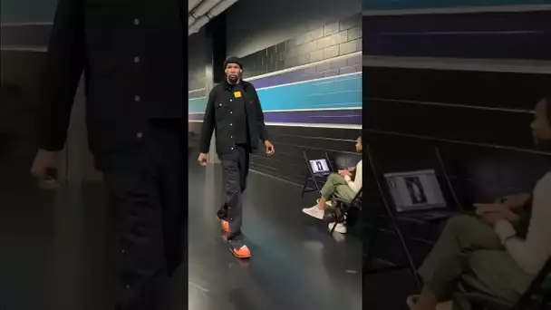 KD arrives for his Suns debut in Charlotte!👀| #Shorts