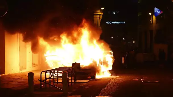 Au coeur de la razzia sur les Champs-Elysées, saccagés par la racaille, après la défaite du PSG