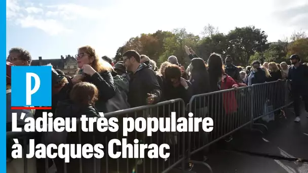 Des milliers de Français autour du cercueil de Jacques Chirac