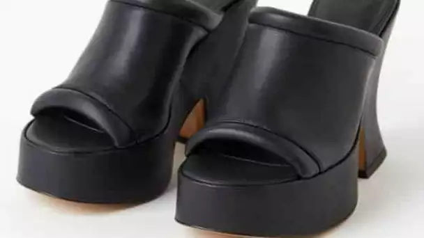 H&M frappe fort avec ses nouvelles mules noires aux talons originaux !