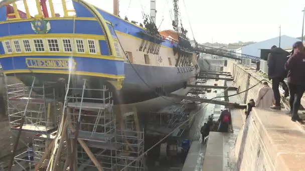 L'Hermione en cale sèche à Bayonne pour au moins un an en raison de lourds travaux sur sa coque