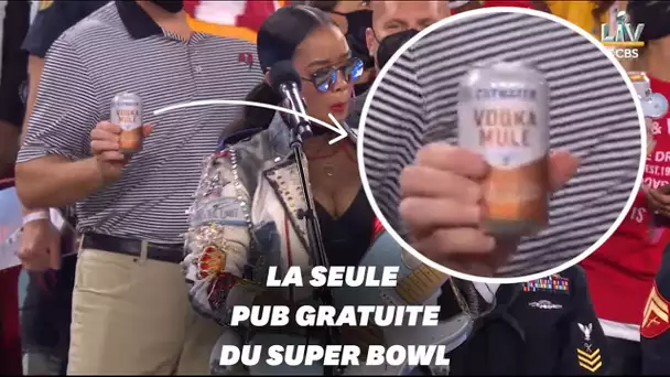 Au Super Bowl, il fait de la publicité depuis les tribunes et ne passe pas inaperçu