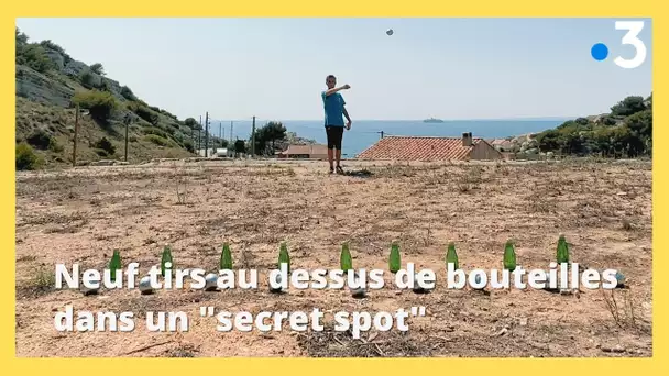 Pétanque. Le défi de Tanguy : neuf tirs au dessus de bouteilles dans un "secret spot"