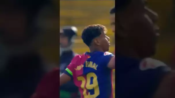 Can't Touch This! 🎩⚡#lamineyamal #barcelona #dribbling