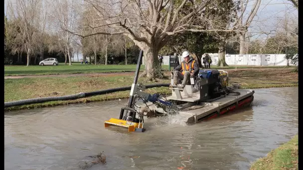 Curer un lac sans le vider pour réduire les impacts environnementaux