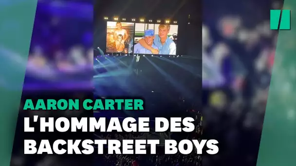 Les Backstreet Boys rendent hommage à Aaron Carter pendant leur concert