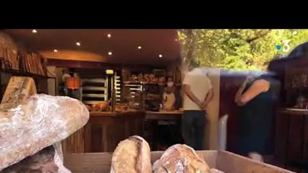 Insolite : un boulot en poche où comment trouver son gagne pain en achetant sa baguette dans le Tarn
