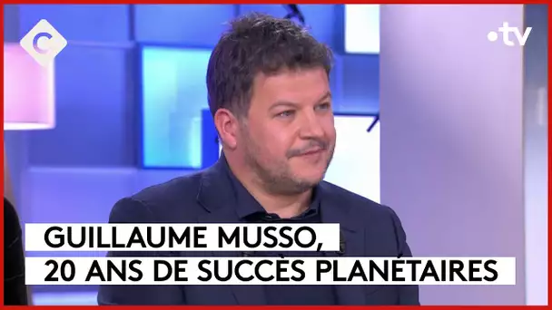 Guillaume Musso, l’homme aux millions de lecteurs - C à Vous - 05/03/2024