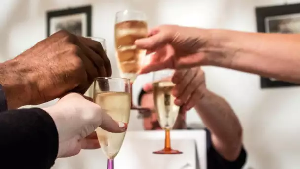 Fêtes de fin d'année : 70% des Français trouvent acceptable de faire goûter de l'alcool avant 18 ans