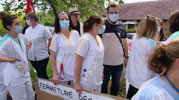 Près de Rouen, les soignants en grève contre la suppression de lits