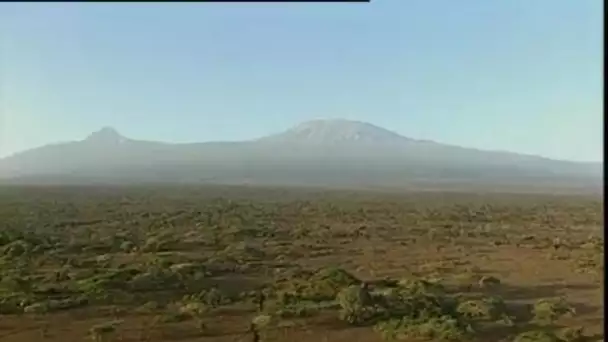 Kenya : Village, savane et Kilimandjaro