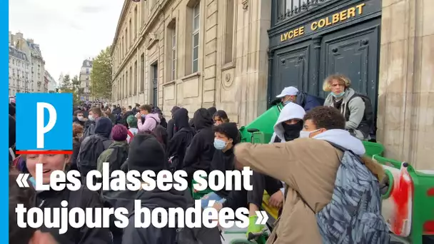 A Paris, des lycées bloqués pour obtenir des mesures sanitaires plus strictes