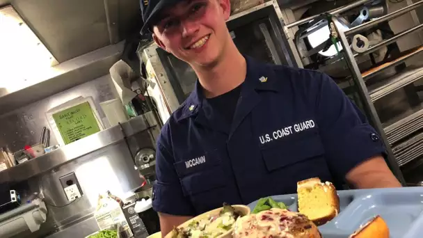 Armada 2019 : recette à bord de l&#039;Eagle - Burger de dinde, mayonnaise aux cranberries