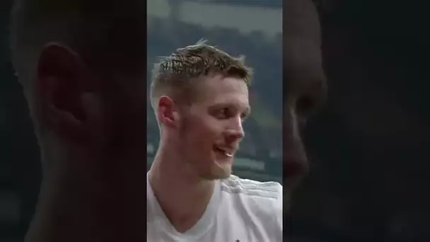 L'incroyable communion entre Weghorst et les supporters de Besiktas